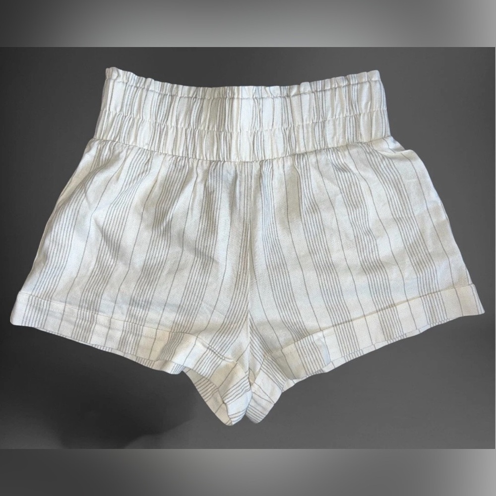 Forever 21 High Waist Thin Stripe White Shorts Women Size XS